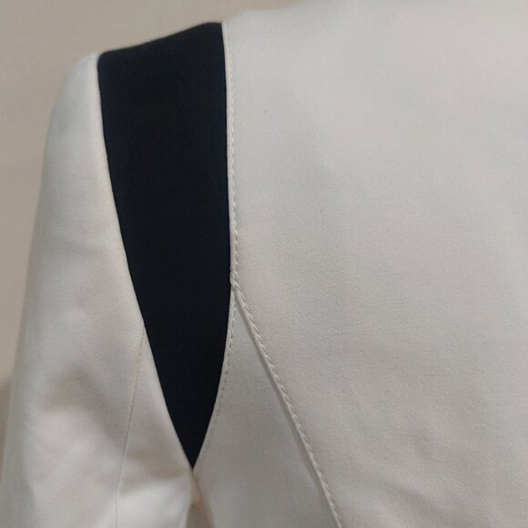 💥SHOWSTOPPER💥VTG Bebe Zipper Detaile Blazer in Brigth White & Black - Picture 12 of 16